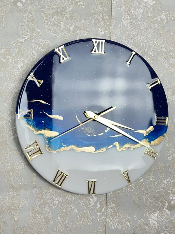 Beautiful-Personalized-Resin-Analog-Wall-Clock-Royal-Blue-White